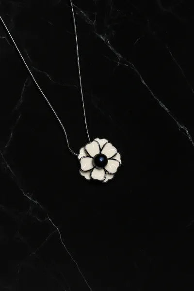 White Dahlia Necklace